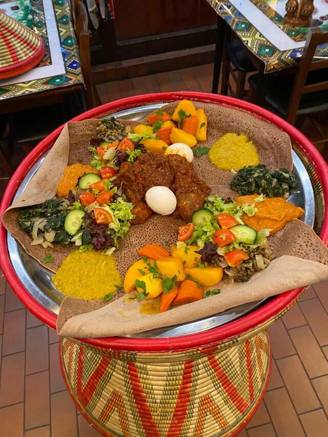 Injera-Platte