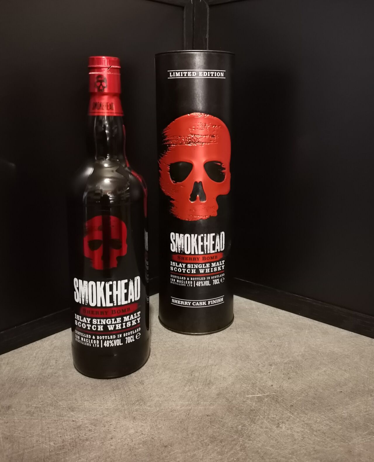 Smokehead Sherry Bomb (finition en fût de Sherry) = 99.90€ 