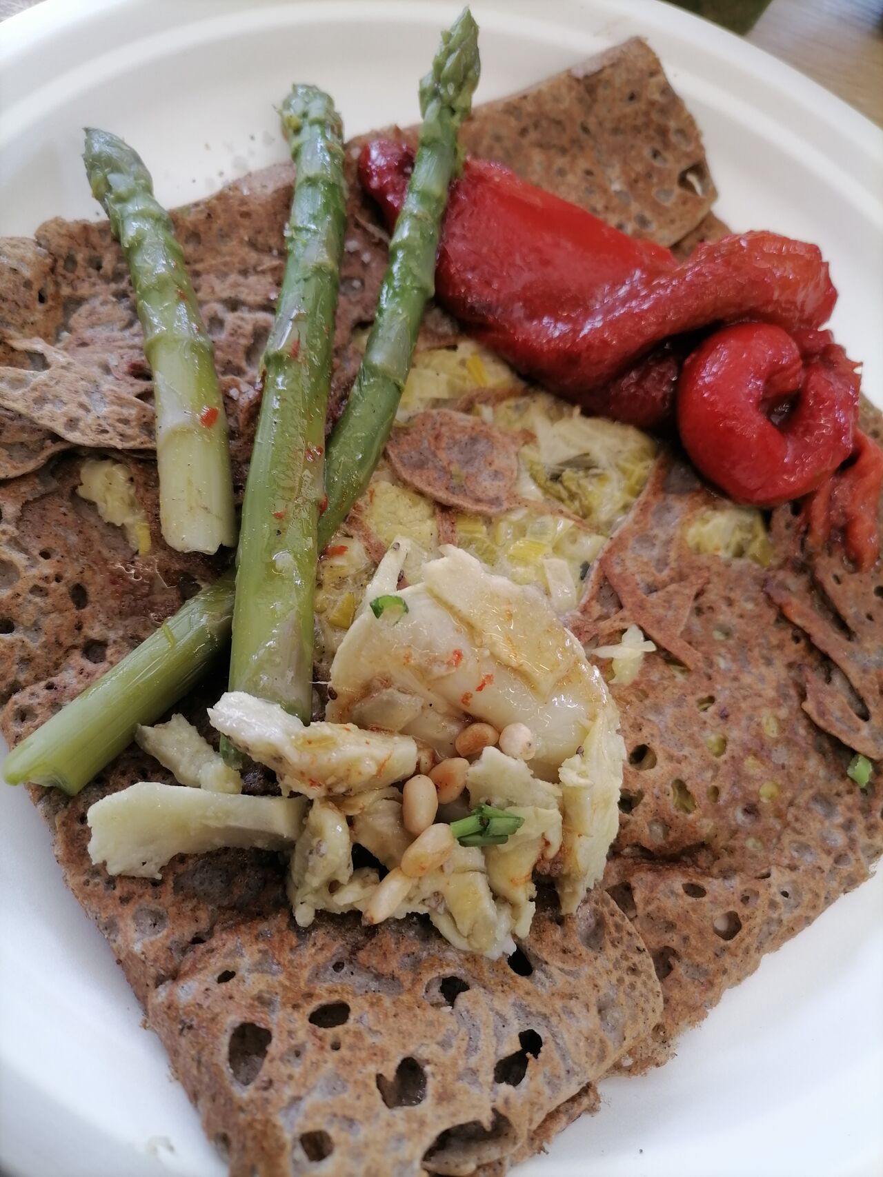 Une galette du jour,
des légumes de saison toujours. 29 mars :Veggie, full options 