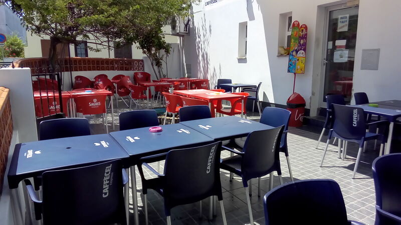 Esplanada acolhedora para um fim de tarde!!