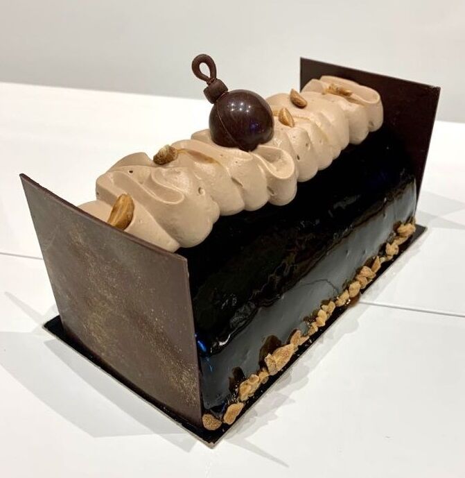 Bûche Chocolat-cacahuète