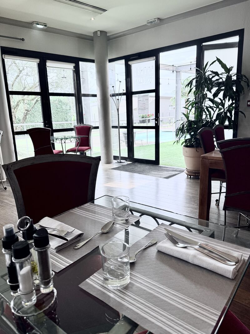 restaurant vue piscine