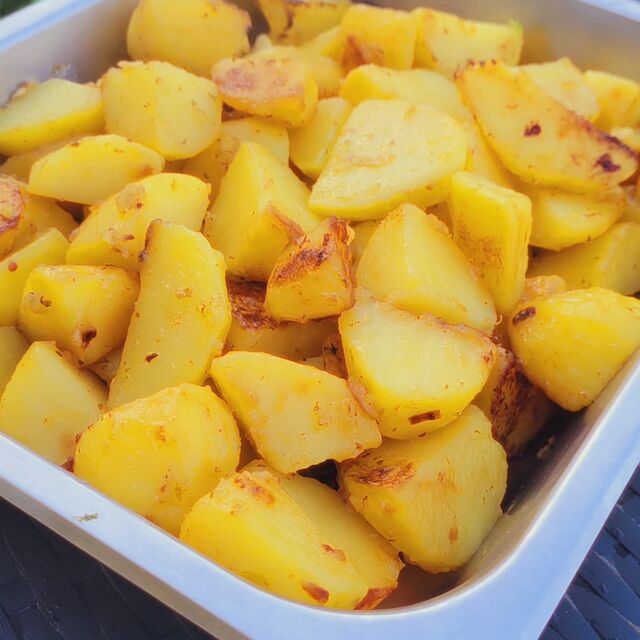 Pommes de terre sautées à l'ail et au beurre 