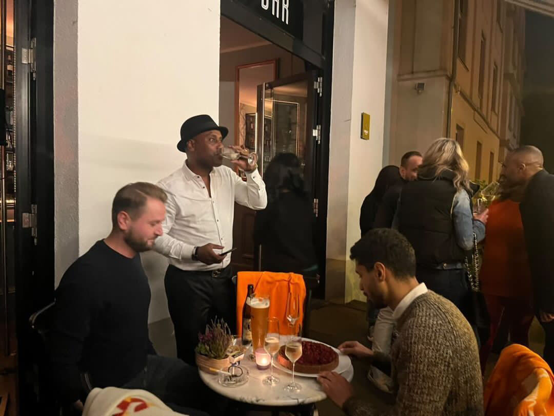 Jenny's Social Club party 👯 