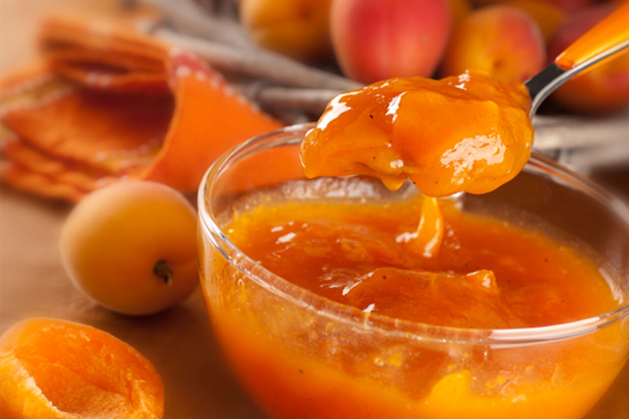 confiture d'abricots au romarin