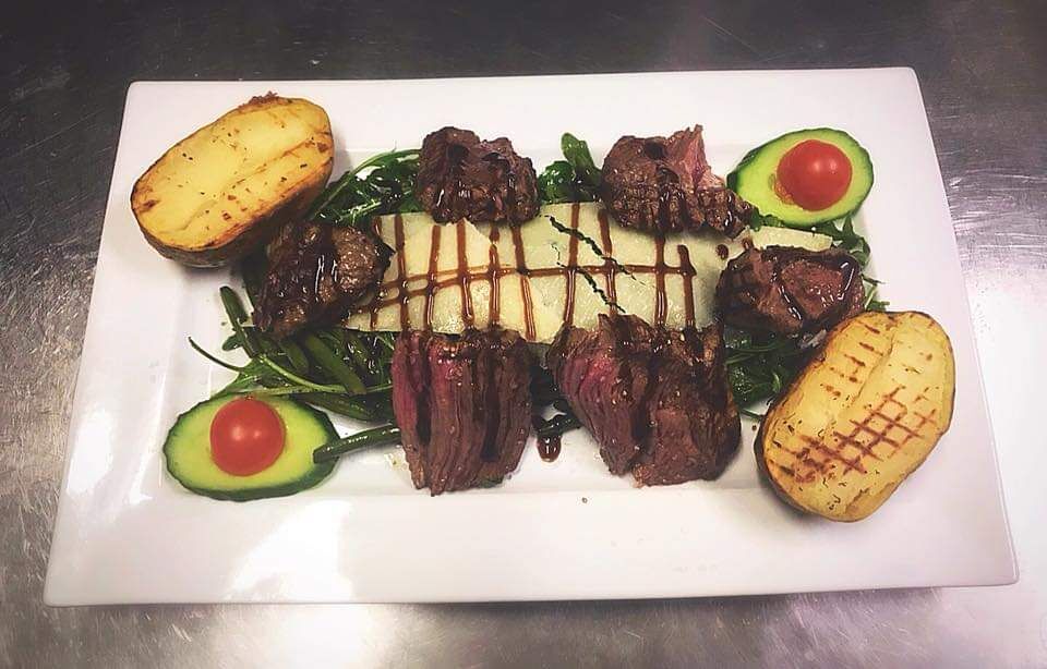 Salade de bœuf irlandais au romarin et parmesan