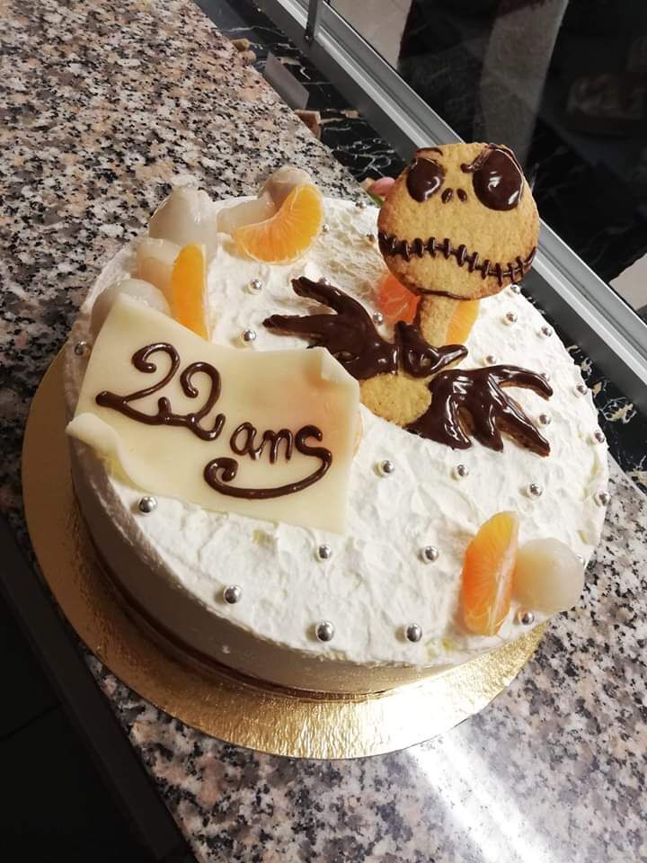 Bavarois litchi/framboise thème l'étrange Noël de Monsieur Jack