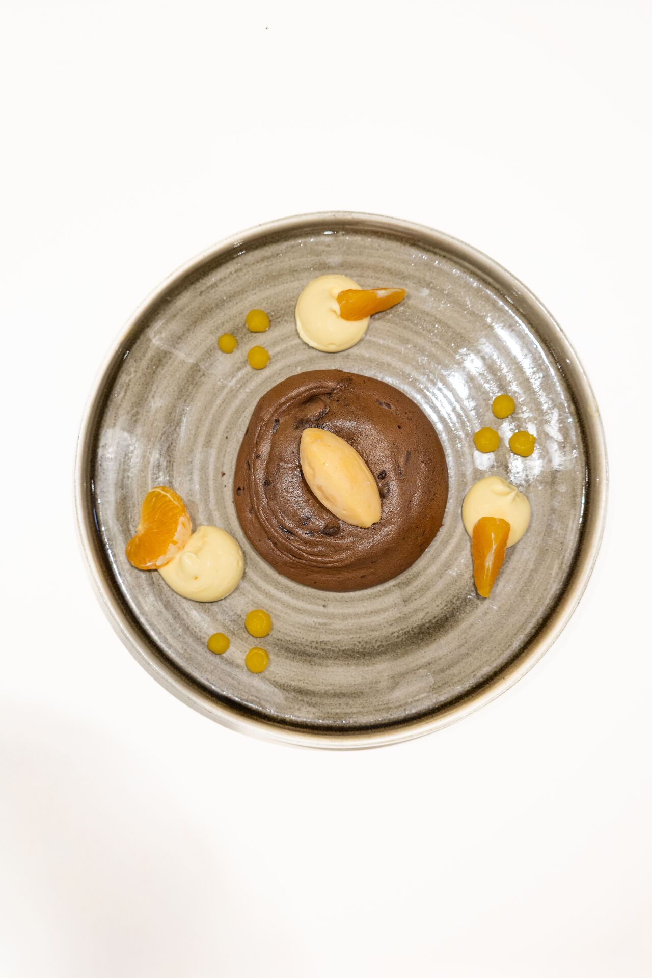 Le chocolat en tartelette soufflée, Mandarine, Liqueur, Noisette