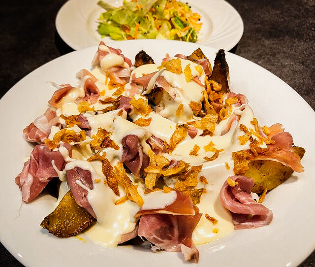 Poutine aux vieux Lille et serrano