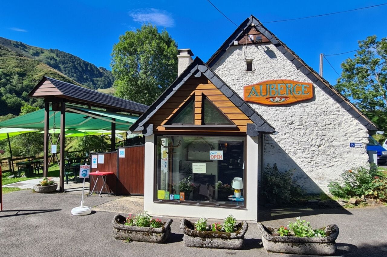 AUBERGE LARRIOUTOU - Restaurant Beaucens | Française cuisine près de moi |  Réserver maintenant