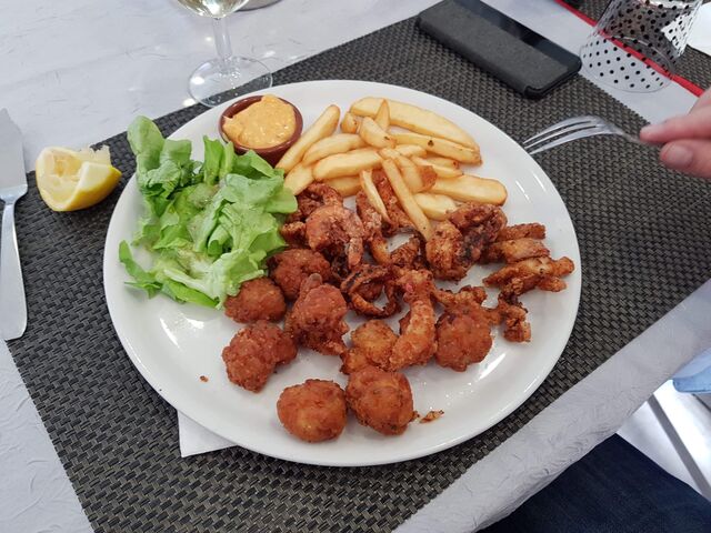 Assiette de friture de la mer
