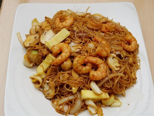 Massa de Arroz com Camarão