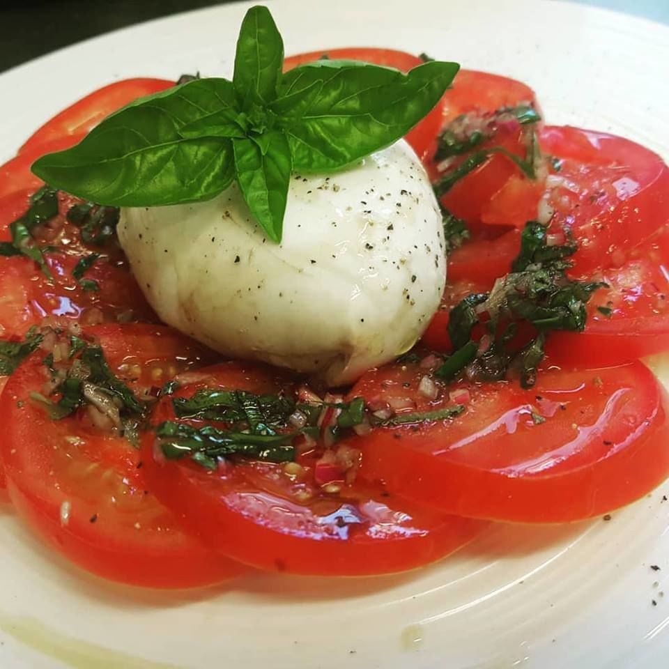 Tomate-Caprese
mit echtem Büffelmozzarella