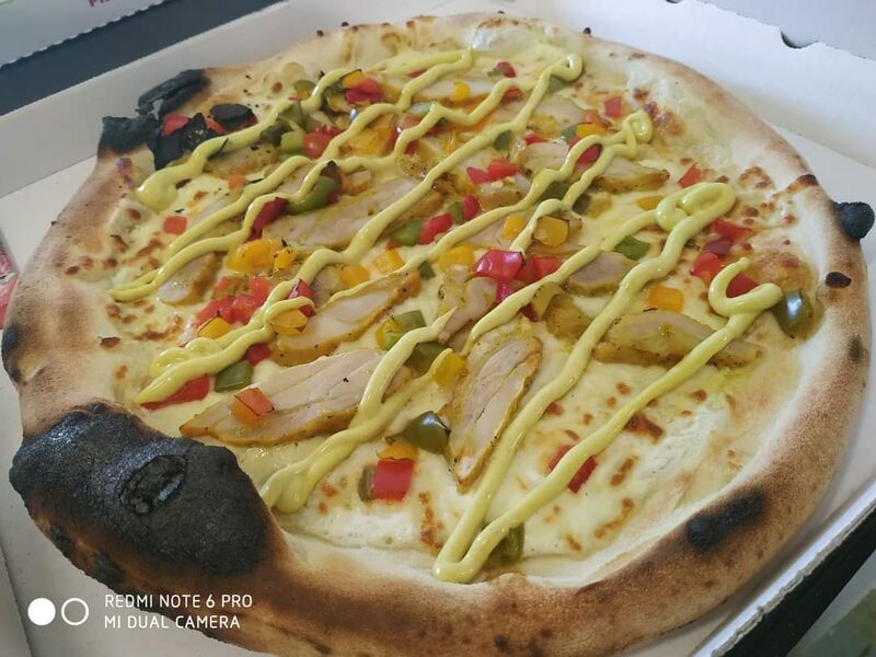 Indienne 13€base crème / poulet au curry / poivrons / sauce curry 