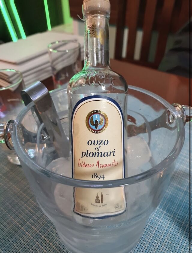 Plomari ouzo