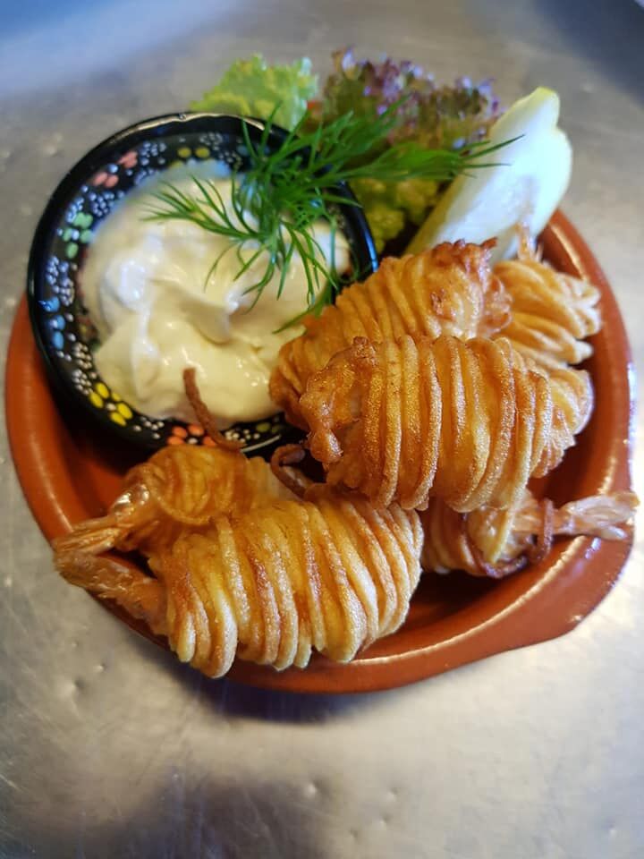 Garnelen im Kartoffelmantel mit Knoblauch dip