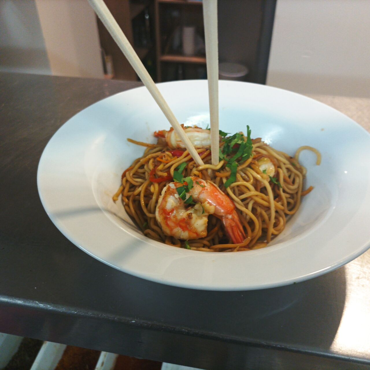 Nouilles sautées aux Crevettes