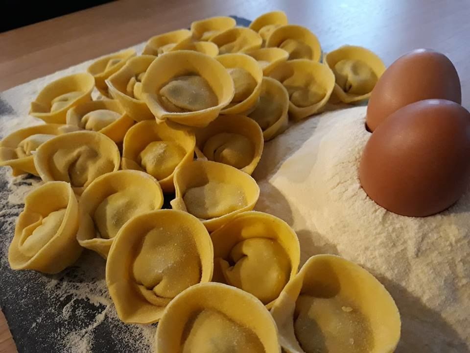 mit Liebe hausgemachte Ricotta-Ravioli 