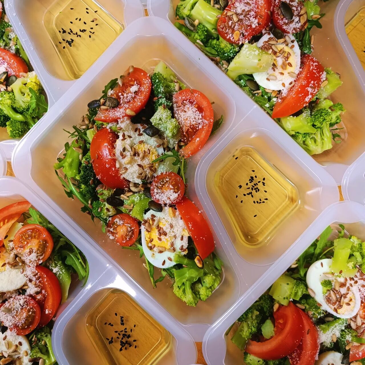 "Odkryj zalety naszych jadłospisów: zdrowie, smak i satysfakcja każdego dnia!"