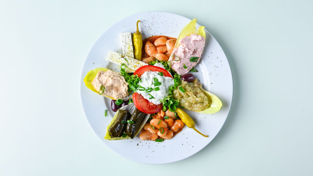 Mezedes Mythos Platte