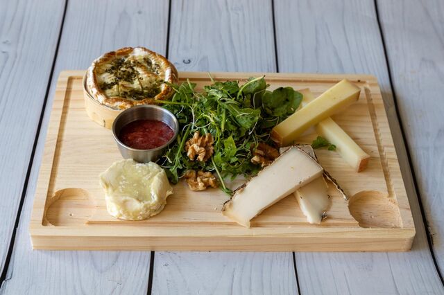 PLANCHE DE FROMAGES.