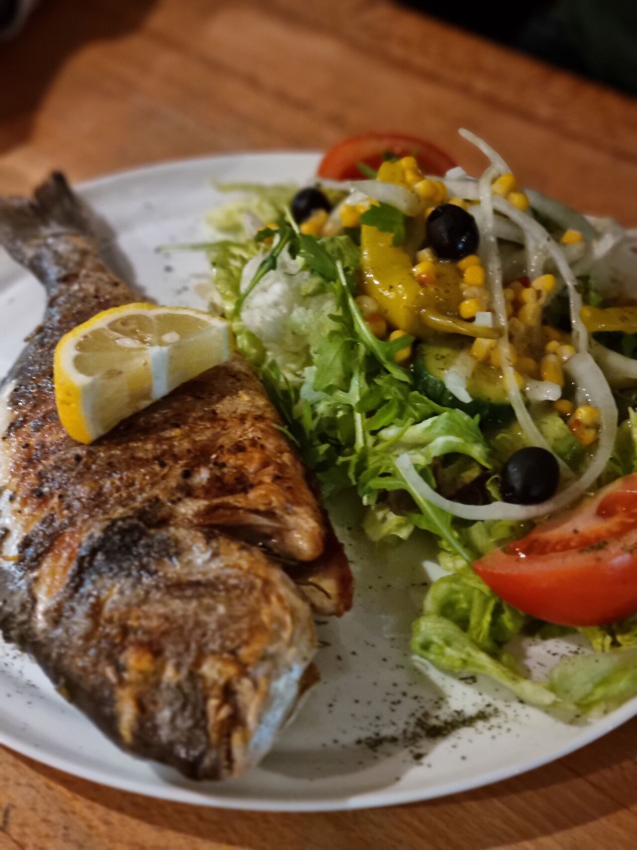 Gegrillte Dorade mit Gemüse