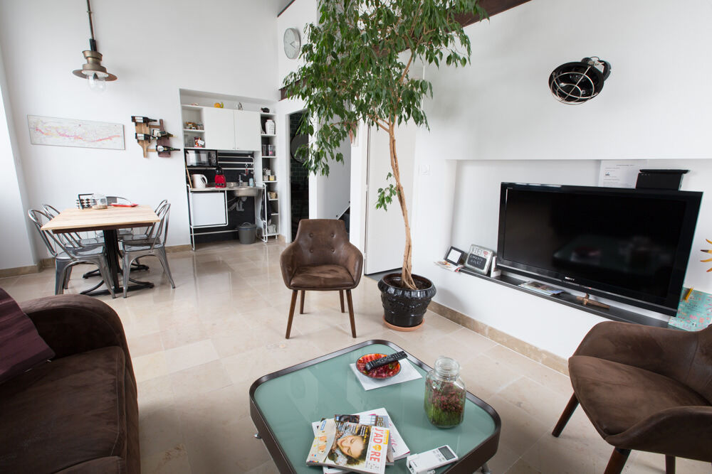 Salle à manger du loft pour 4 personnes, deux chambres