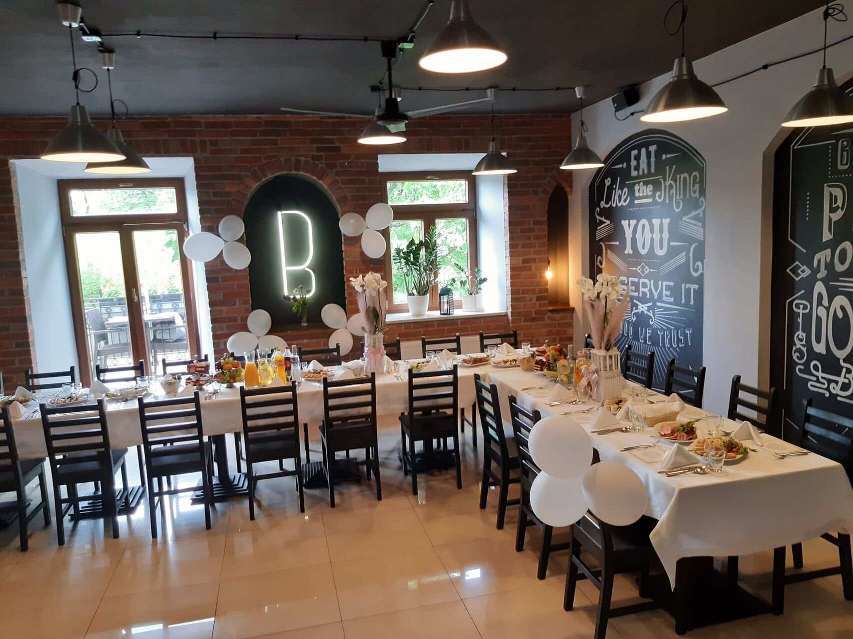 Zaskocz rodzinę i przyjaciół naszą ofertą okolicznościową 🍽️