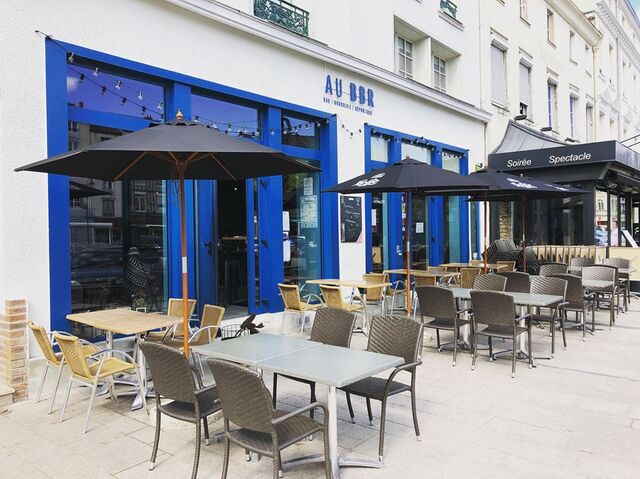 Notre terrasse, disponible tout l'été !!