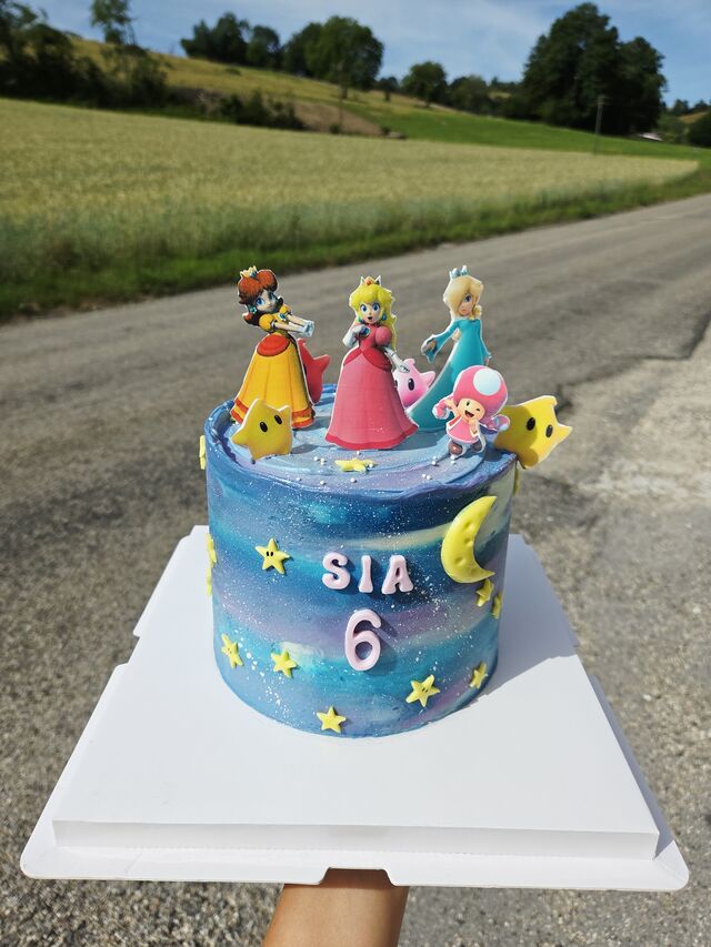 Layer cake Mario princesses