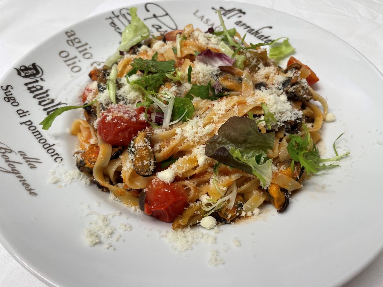 Pasta mit Muscheln und orientalischen Aromen