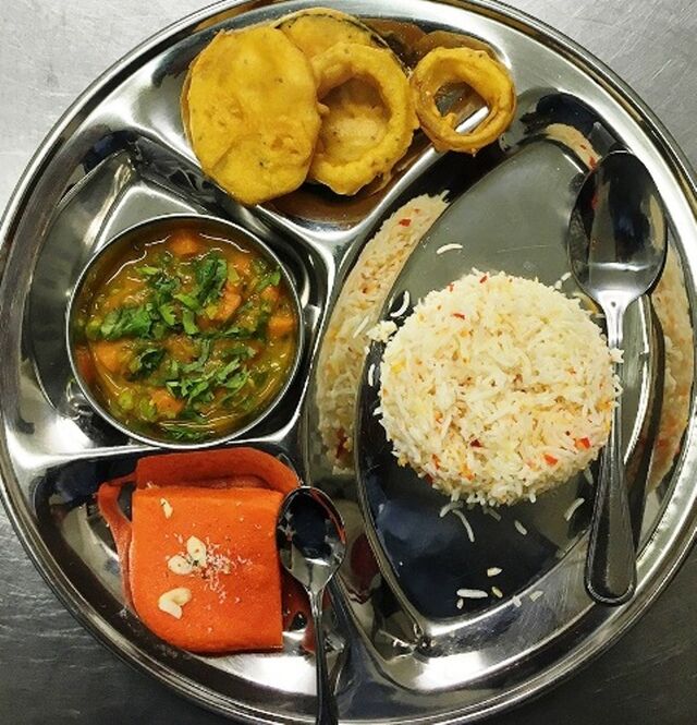 Menu EXpress Midi (Entrée, plat et Dessert au choix) Uniquement le midi en semaine 10€