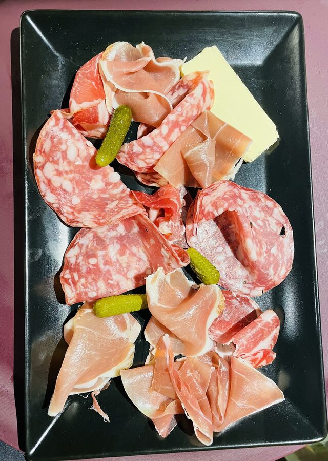 Assiette de charcuteries 