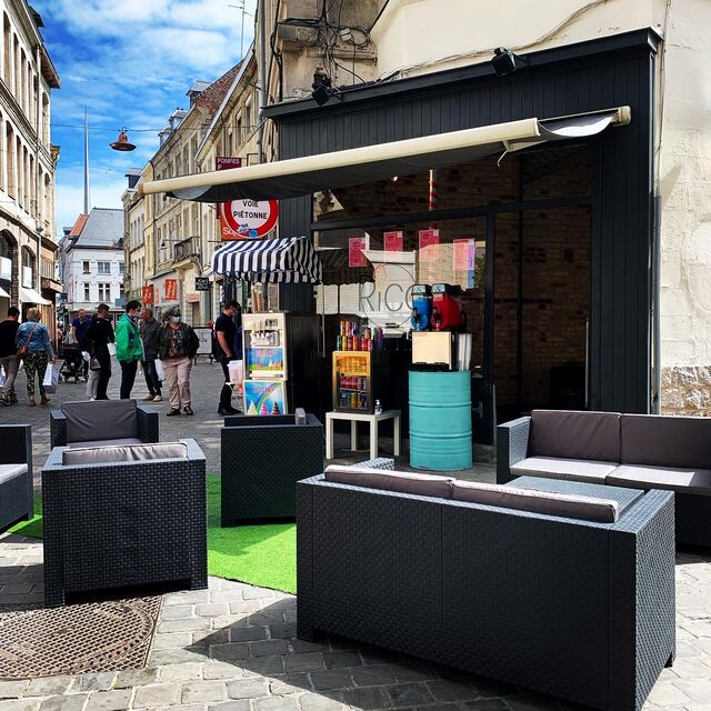 La façade de notre commerce.