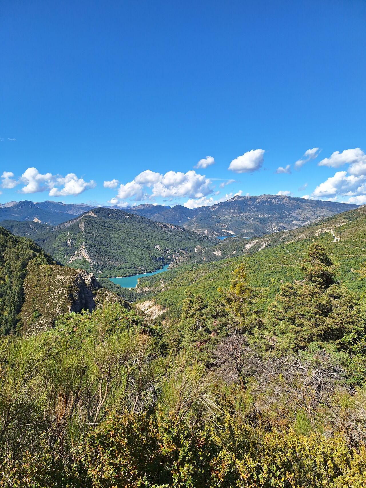 Vue magnifique sur les deux Lacs