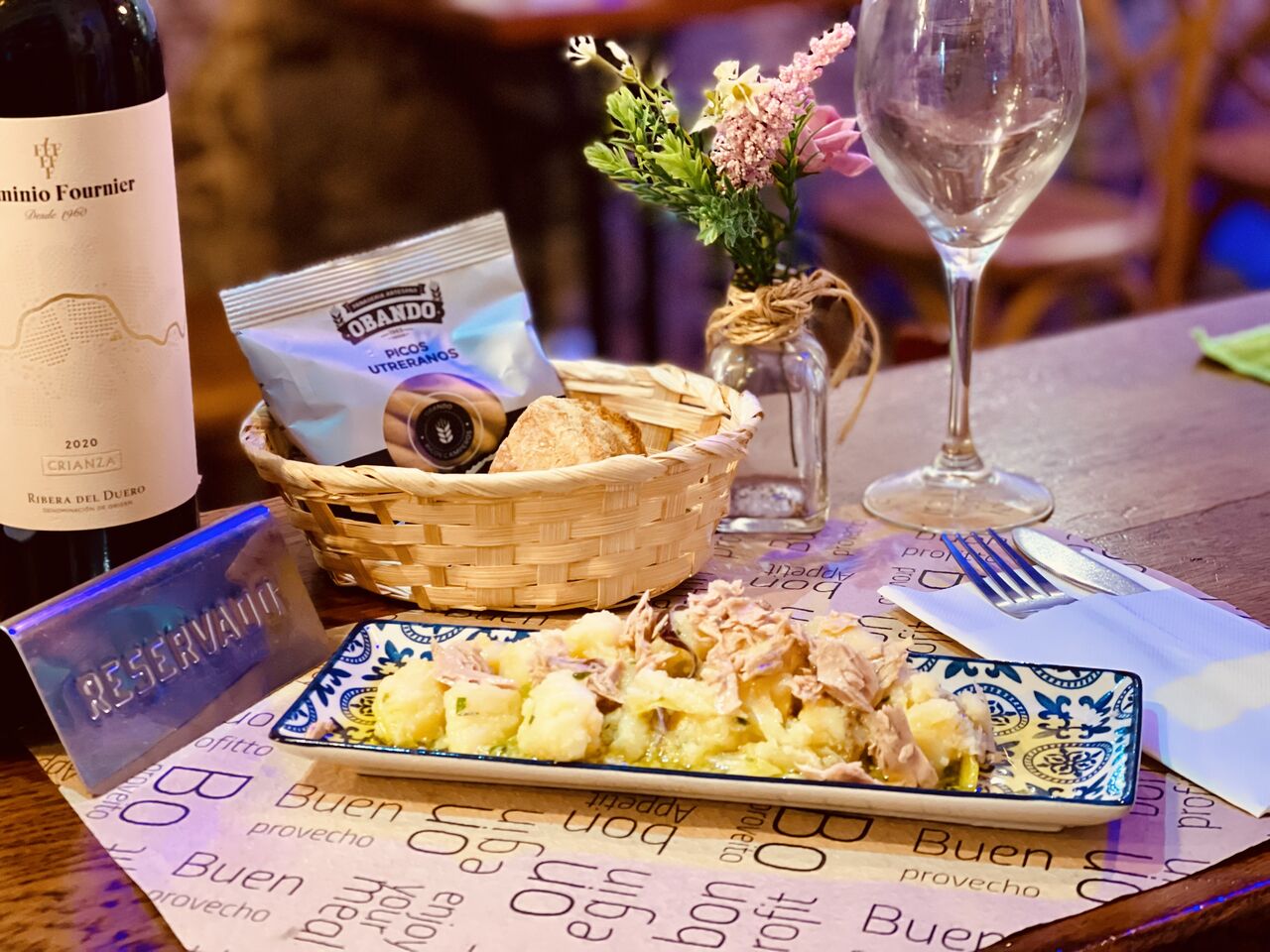 Papas aliñás, con melva canutera, A.O.V.E. y vinagre de Jerez