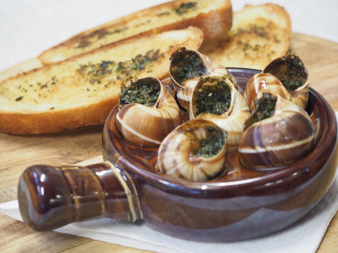 Šneci s bylinkovým máslem 