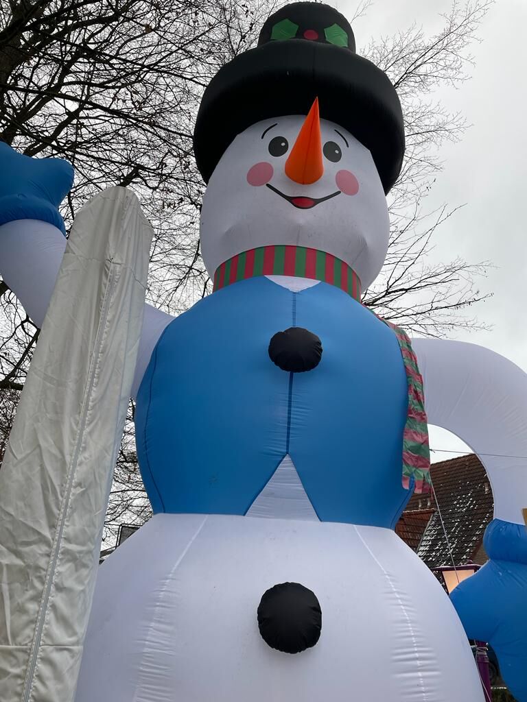 Unser Schneemann zum Weihnachstsmarkt Danke Pascal