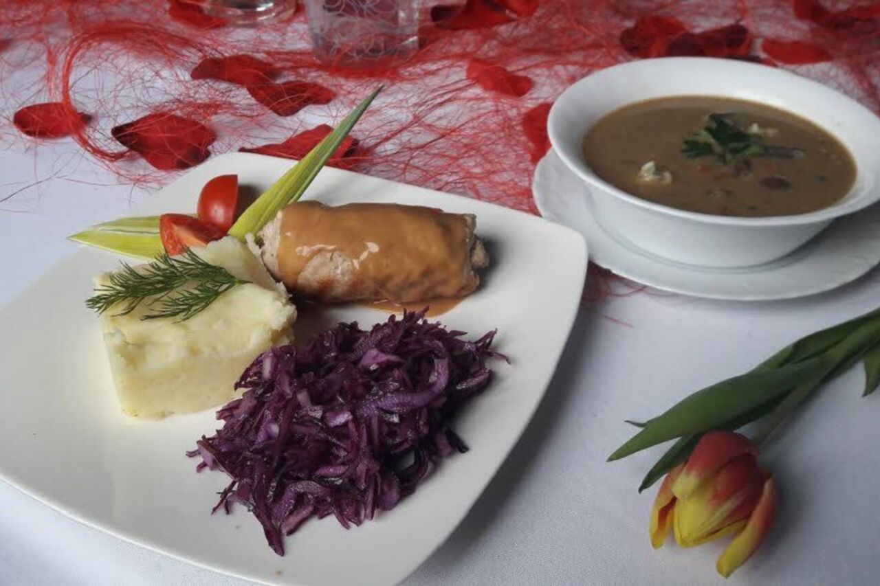 Restauracja oferuje..