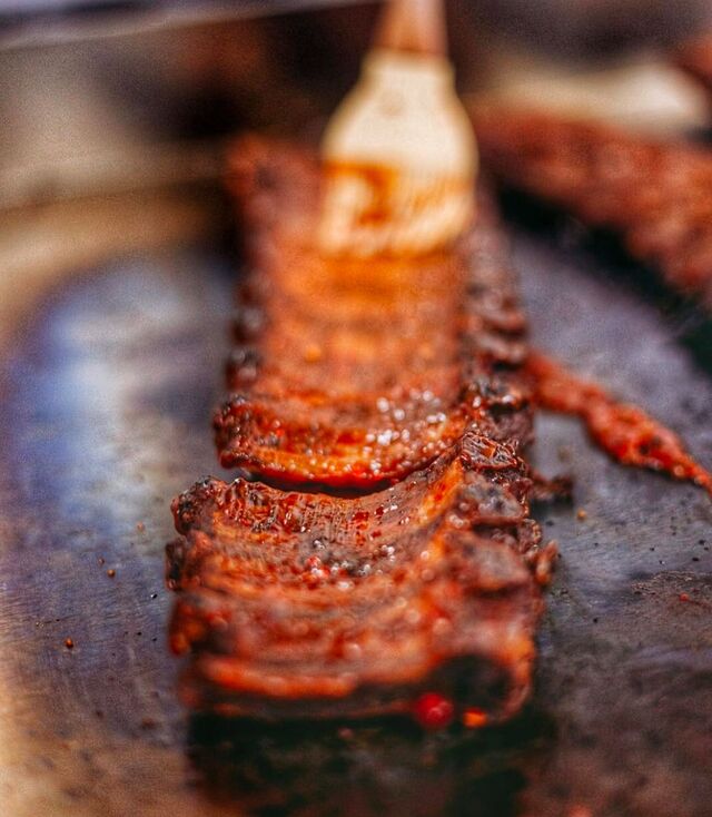 TRADITIONAL RIBS