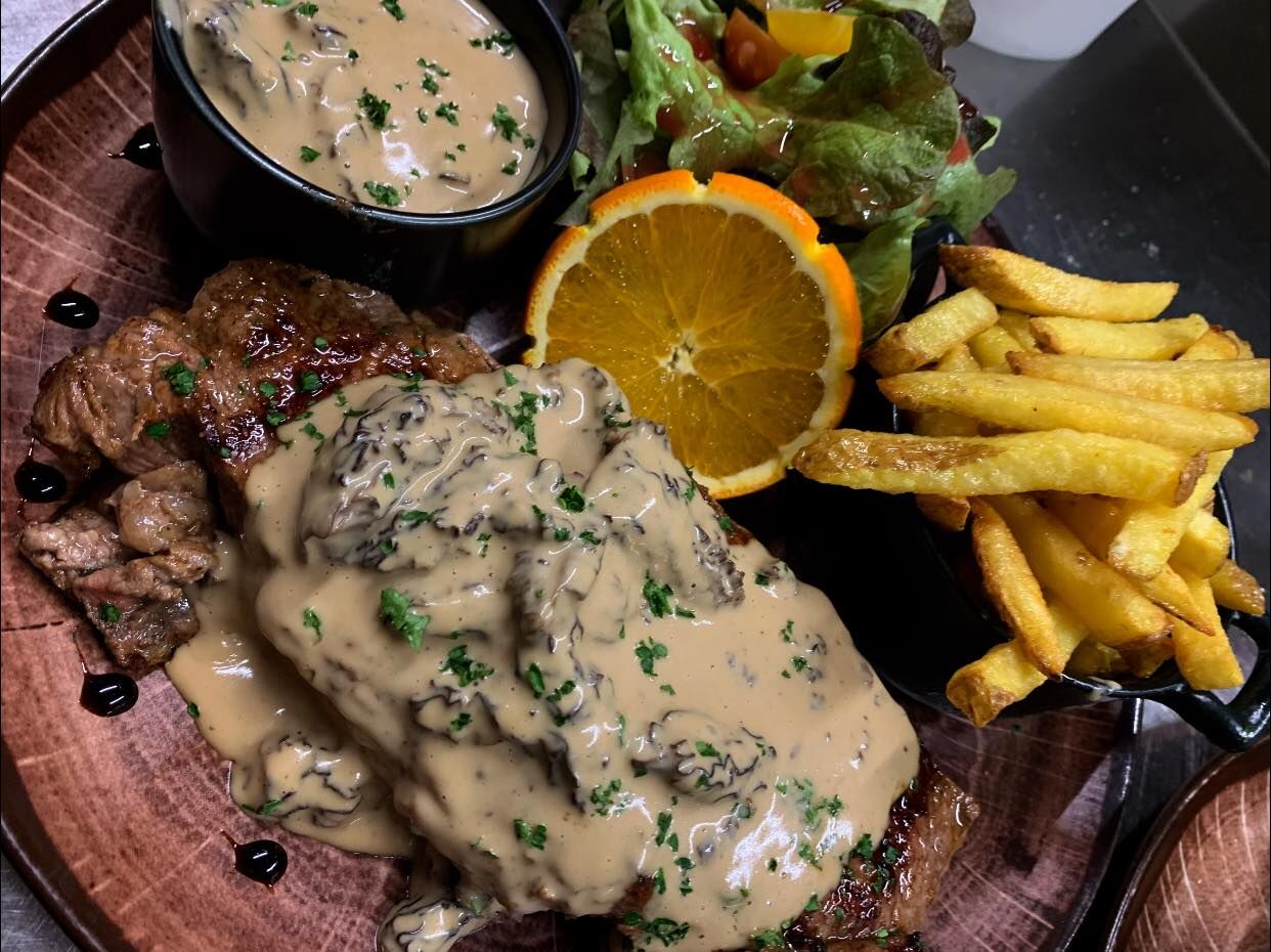 Faux filet de boeuf charolais Comtois sauce morilles au vin jaune 