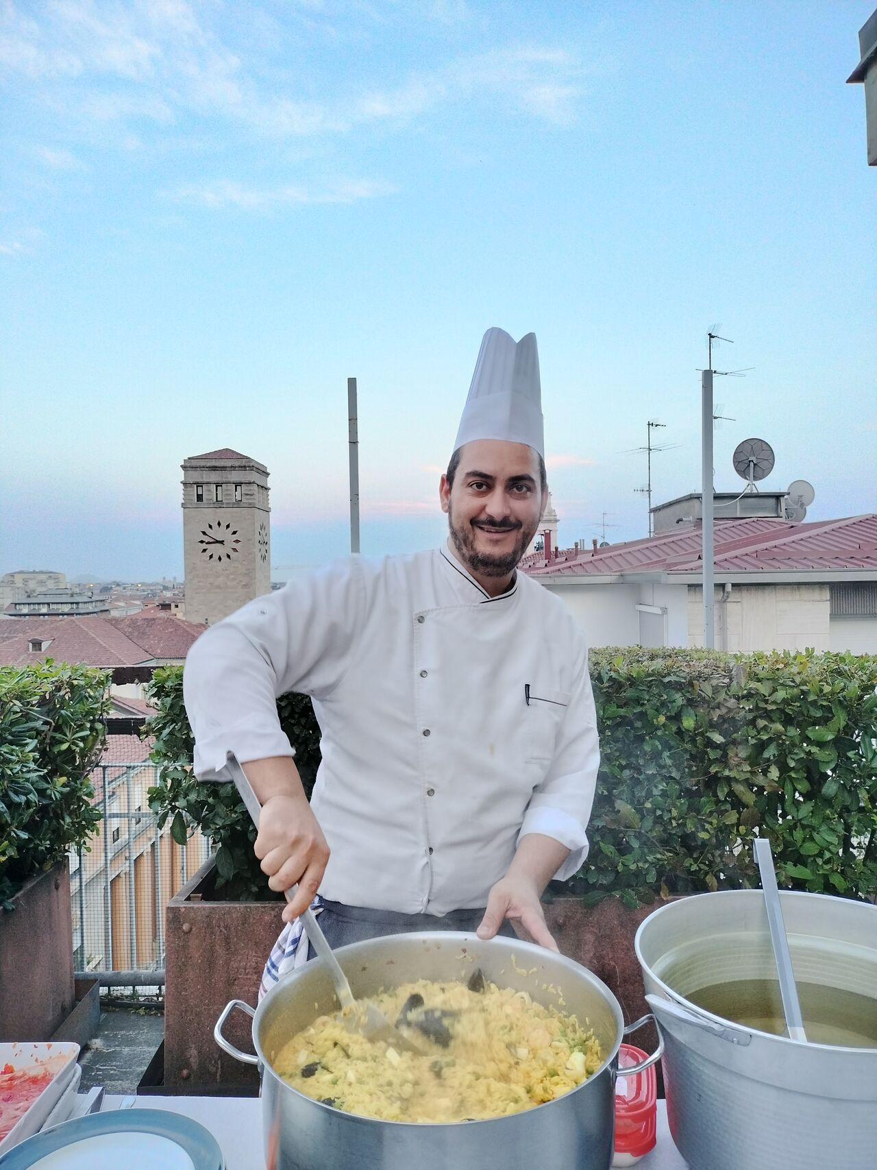 Paella di pesce live