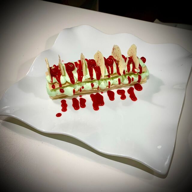 Millefeuille à la pistache et aux fruits rouges