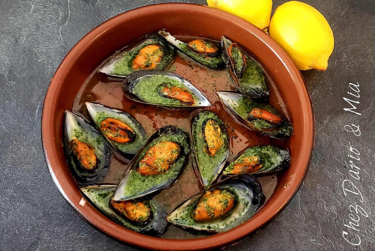 Mejillones salsa verde : moules sauce persillée 