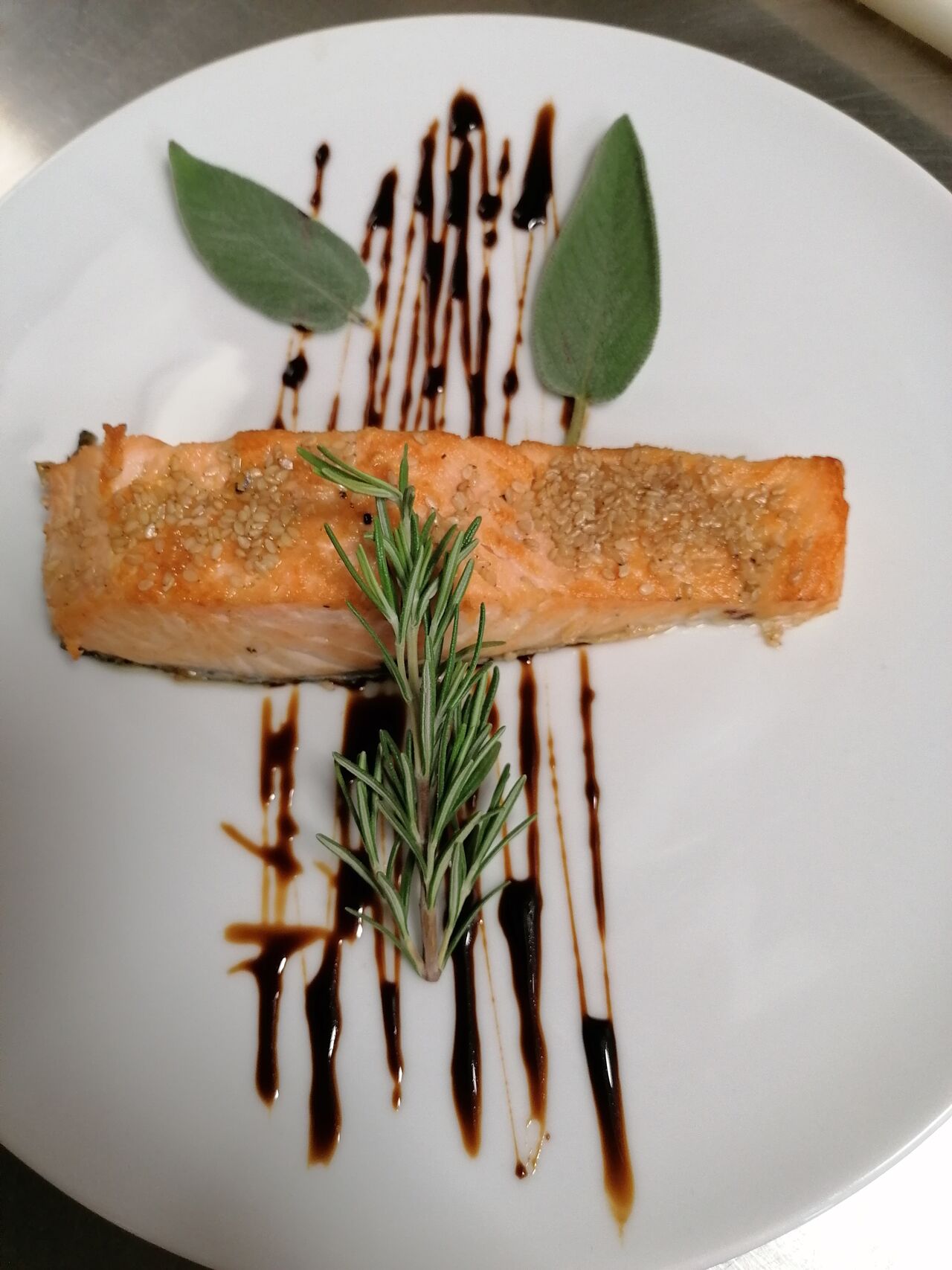 salmone al sesamo