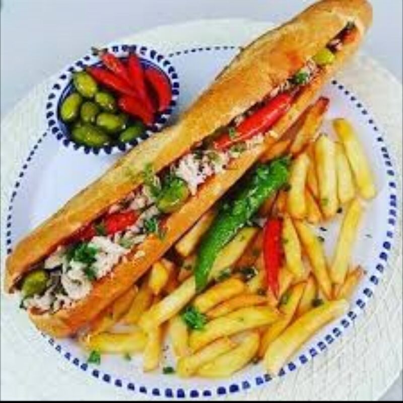 Sandwich
(oeuf/poulet/merguez/kefta) 