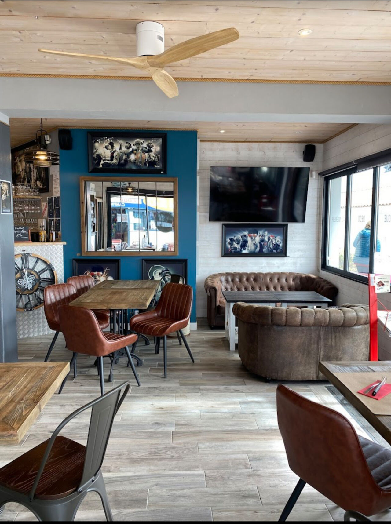 Bar - resto - boutique