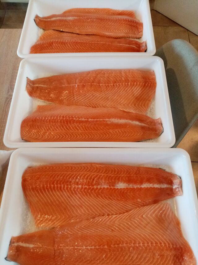 préparation du saumon fumé 