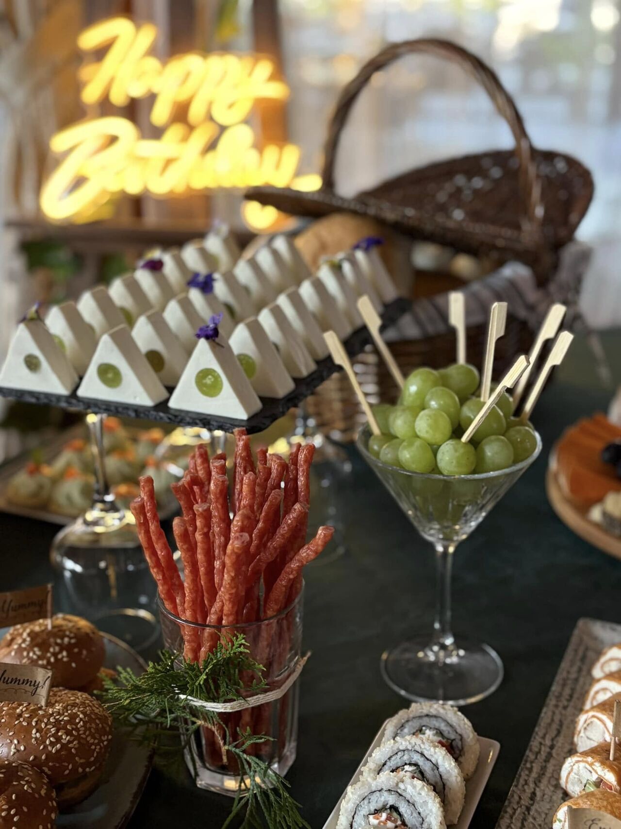 Bufete pregătite cu grijă pentru momente speciale