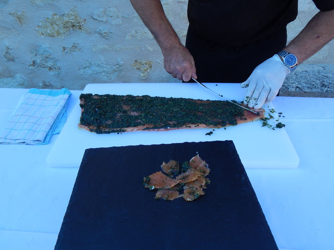 Découpe de saumon gravlax label rouge